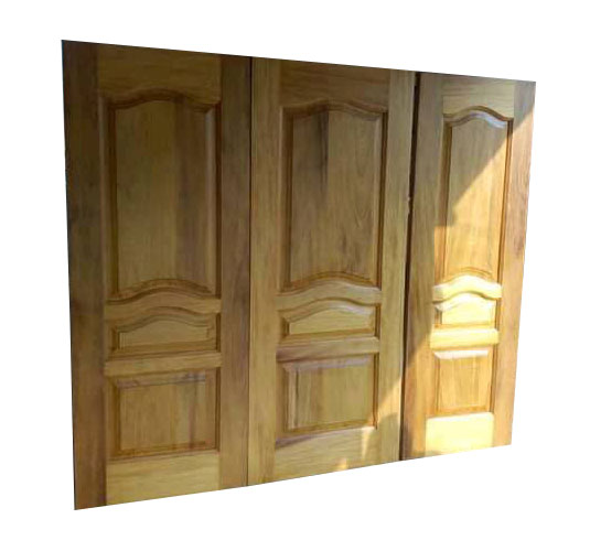 Battants de larges panneaux en demi-cercles